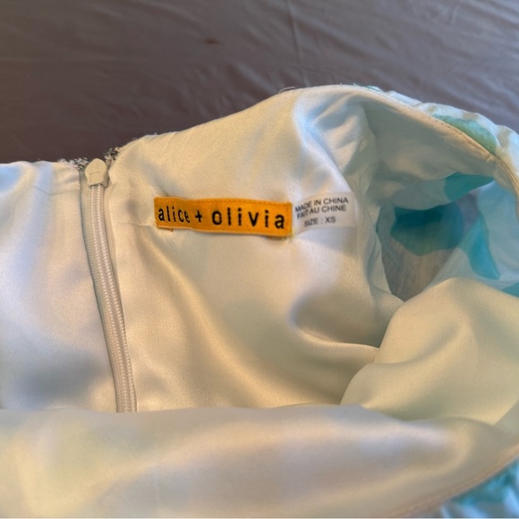 Alice + Olivia  white turquoise polka Dot Ruffled Shift Dress Size XS - Picture 5 of 11